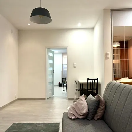 Szczesliwa Siodemka ילנייה גורה